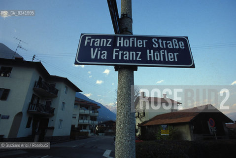 -1990. Alto Adige, Merano: Schützen (schuetzen), corpo paramilitare altoatesino. Geo Sudtirolo altoadige corpo politica para militare movimento soldato militare -1990, Alto Adige-Südtirol, Meran: Schützen (schuetzen), paramilitary corp ©Graziano Arici/Rosebud2