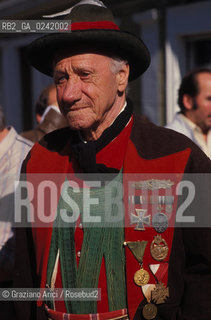 -1990. Alto Adige, Merano: Schützen (schuetzen), corpo paramilitare altoatesino. Geo Sudtirolo altoadige corpo politica para militare movimento soldato militare -1990, Alto Adige-Südtirol, Meran: Schützen (schuetzen), paramilitary corp ©Graziano Arici/Rosebud2