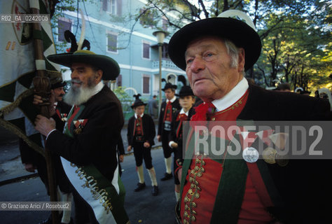 -1990. Alto Adige, Merano: Schützen (schuetzen), corpo paramilitare altoatesino. Geo Sudtirolo altoadige corpo politica para militare movimento soldato militare -1990, Alto Adige-Südtirol, Meran: Schützen (schuetzen), paramilitary corp ©Graziano Arici/Rosebud2