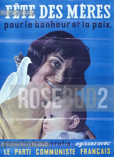 Manifesto sulla condizione della donna. Femminismo donna condizione lotta movimento politica rapporto cultura sesso potere sociale famiglia autonomia classe femmina diritto voto uguaglianza libertà parità.Manifest on the feminine condition. Woman Feminism society condition status movement policy relation sex womens rights sexism voting cultural power liberal equality relation MES.Reproducted by Archivio Graziano Arici  astga ©Graziano Arici/Rosebud2