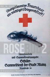 Manifesto sulla condizione della donna. Femminismo donna condizione lotta movimento politica rapporto cultura sesso potere sociale famiglia autonomia classe femmina diritto voto uguaglianza libertà parità.Manifest on the feminine condition. Woman Feminism society condition status movement policy relation sex womens rights sexism voting cultural power liberal equality relation MES.Reproducted by Archivio Graziano Arici  astga ©Graziano Arici/Rosebud2