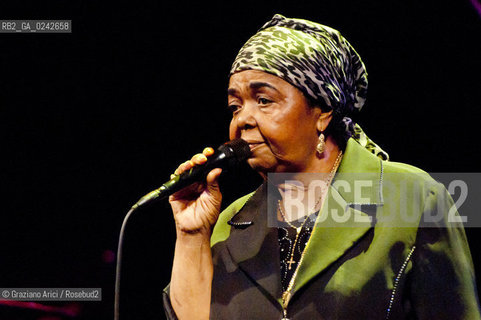 Venice, 26 july 2011 - The Cape Verdean popular singer Cesaria Evora, nicknamed the barefoot diva for performing without shoes, the best internationally known practitioner of morna music musica pop capoverde cantante ©Graziano Arici/Rosebud2.