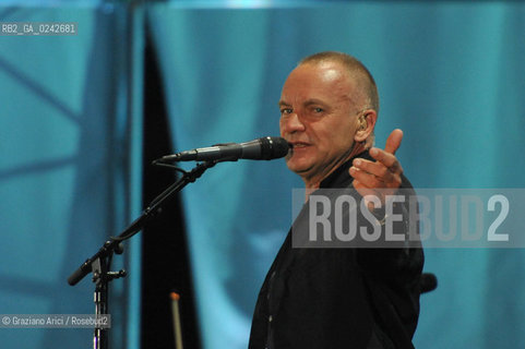 The English musician, singer-songwriter, activist, actor and philanthropist Sting (born Gordon Matthew Thomas Sumner on 2 October 1951), CBE, . Prior to starting his solo career, he was the principal songwriter, lead singer and bassist of the rock band The Police. musica pop rock cantante ©Graziano Arici/Rosebud2