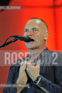 The English musician, singer-songwriter, activist, actor and philanthropist Sting (born Gordon Matthew Thomas Sumner on 2 October 1951), CBE, . Prior to starting his solo career, he was the principal songwriter, lead singer and bassist of the rock band The Police. musica pop rock cantante ©Graziano Arici/Rosebud2