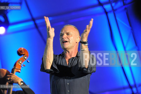 The English musician, singer-songwriter, activist, actor and philanthropist Sting (born Gordon Matthew Thomas Sumner on 2 October 1951), CBE, . Prior to starting his solo career, he was the principal songwriter, lead singer and bassist of the rock band The Police. musica pop rock cantante ©Graziano Arici/Rosebud2