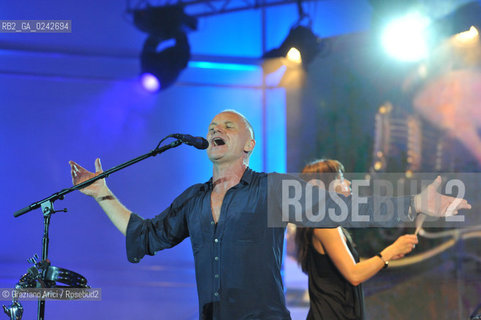 The English musician, singer-songwriter, activist, actor and philanthropist Sting (born Gordon Matthew Thomas Sumner on 2 October 1951), CBE, . Prior to starting his solo career, he was the principal songwriter, lead singer and bassist of the rock band The Police. musica pop rock cantante ©Graziano Arici/Rosebud2