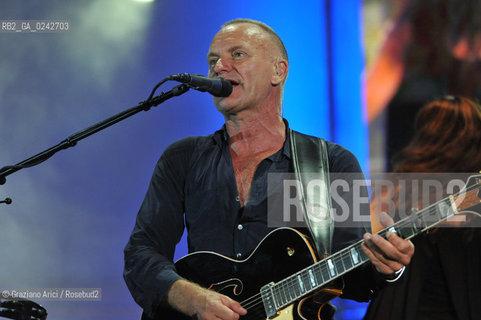 The English musician, singer-songwriter, activist, actor and philanthropist Sting (born Gordon Matthew Thomas Sumner on 2 October 1951), CBE, . Prior to starting his solo career, he was the principal songwriter, lead singer and bassist of the rock band The Police. musica pop rock cantante ©Graziano Arici/Rosebud2