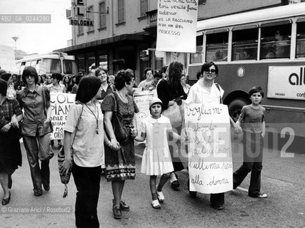 -Mestre(Venezia),6/1977.Manifestazione a favore della legge per laborto.Femminismo donna manifestazione diritto protesta aborto legge -Mestre(Venice),6/1977.Demonstration in support of abortion law MES ©Graziano Arici/Rosebud2  astga ©Graziano Arici/Rosebud2
