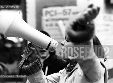 -Venezia,1978. Manifestazione regionale donne PCI. Politica società manifestazione protesta donna lotta diritto femminismo - Venice,1978. Regional demonstration of PCI party women MES ©Graziano Arici/Rosebud2  astga ©Graziano Arici/Rosebud2