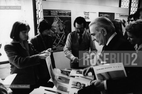 -Venezia,1979. Venezia 79 La Fotografia.il critico darte Luigi Carluccio.ritratto Fotografia fotografo manifestazione workshop evento .-Venice,1979.Venezia 79 La Fotografia.The art critic Luigi Carluccio ©Graziano Arici/Rosebud2  astga ©Graziano Arici/Rosebud2
