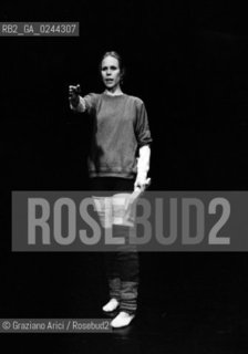 -Venezia,1981.Teatro Malibran. Carolyn Carlson nel balletto Undici Ondè, coreografia di Carolyn Carlson. Danza Balletto coreografa Carlson Undici onde Malibran -Venice,1981. Teatro Malibran. The dancer and choreographer Carolyn Carlson during the ballett Undici Ondè by Carolyn Carlson, contemporary dance choreographer MES ©Graziano Arici/Rosebud2  astga ©Graziano Arici/Rosebud2