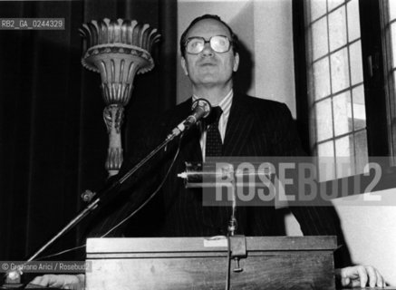 - Venezia,1981.Ritratto del Presidente CONSOB Guido Rossi durante una conferenza. Economia politica finanza ritratto senatore presidente.- Venice,1981.Portrait of the CONSOB president, Guido Rossi  ©  Graziano Arici  astga ©Graziano Arici/Rosebud2
