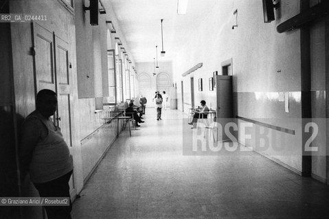 -Venezia, Isola di San Clemente,agosto 1978. Ospedale psichiatrico di San Clemente. Pazienti ricoverati nella struttura. Psichiatria ospedale manicomio follia matto pazzia paziente malattia mentale mente -Venice, San Clementès island, august 1978.Psychiatric hospital in San Clementès island. Patients admitted in the hospital. Crazy asylum psychiatric hospital patient illness mental mind MES © Archivio Graziano Arici  astga ©Graziano Arici/Rosebud2