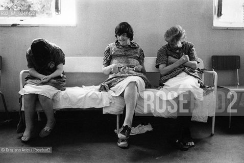 -Venezia, Isola di San Clemente,agosto 1978. Ospedale psichiatrico di San Clemente. Pazienti ricoverati nella struttura. Psichiatria ospedale manicomio follia matto pazzia paziente malattia mentale mente -Venice, San Clementès island, august 1978.Psychiatric hospital in San Clementès island. Patients admitted in the hospital. Crazy asylum psychiatric hospital patient illness mental mind MES © Archivio Graziano Arici  astga ©Graziano Arici/Rosebud2