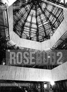 -Venezia,1980. Esposizione Internazionale di Arte contemporanea .Lopera dellarchitetto Aldo Rossi, il teatro del mondo arte installazione opera teatro galleggiante.-Venice,1980.International Art Exhibition, Art Biennale of Venice. The work by the architect Aldo Rossi, il teatro del mondo © Archivio Graziano Arici  astga ©Graziano Arici/Rosebud2