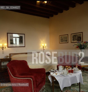 Veneto,1985.Asolo (Treviso). Hotel Cipriani. colazione gastronomia geo albergo hotel Asolo.Veneto,1985.Asolo(Treviso).Cipriani Hotel ©Graziano Arici/Rosebud2