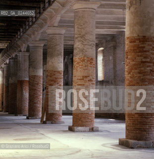 Venezia,1980. Corderie dell Arsenale-interno. Architettura interno Arsenale corderia .Venice,1980. Corderie in the Arsenal of Venice - interior MES © Archivio Graziano Arici  astga ©Graziano Arici/Rosebud2