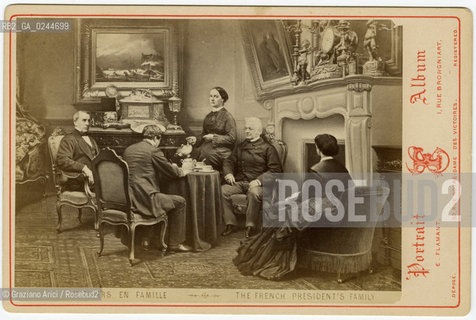 -Parigi, Comune di Parigi. (1871). E.Flamant autore, ritratto di Adolphe Thiers primo presidente della Terza Repubblica francese, in famiglia  Stampa allalbumina incollata su cartone,carte de visite, cm 10x14.fotoantiche Comune Parigi Adolphe Thiers Presidente Terza Repubblica repressione Comune ritratto.-Paris,Commune of Paris (1871).E.Flamant author,the french presidents family in the Third Republic after the Commune of Paris-Adolphe Thiers. Albumen print on cardboard mounted, carte de visite, cm 10x14 © Archivio Graziano Arici