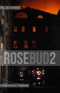 Venezia,29.01.1996.Incendio notturno al Gran Teatro La Fenice:i pompieri al lavoro. teatro fuoco incendio fiamme distruzione bruciare vigili del fuoco pompiere-Venice, 29.01.1996.Destructive fire at the Gran teatro La Fenice. burn fire blaze fireman ©Graziano Arici/Rosebud2