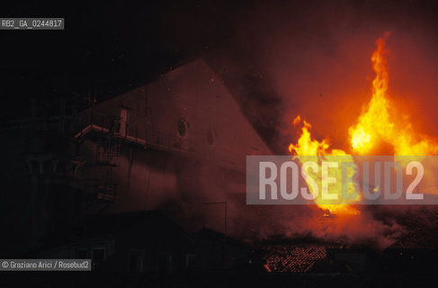 Venezia,29.01.1996.Incendio notturno al Gran Teatro La Fenice.teatro fuoco incendio fiamme distruzione bruciare -Venice, 29.01.1996.Destructive fire at the Gran teatro La Fenice. burn fire blaze ©Graziano Arici/Rosebud2