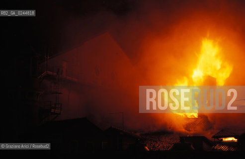Venezia,29.01.1996.Incendio notturno al Gran Teatro La Fenice.teatro fuoco incendio fiamme distruzione bruciare -Venice, 29.01.1996.Destructive fire at the Gran teatro La Fenice. burn fire blaze ©Graziano Arici/Rosebud2