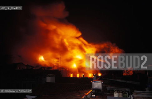 Venezia,29.01.1996.Incendio notturno al Gran Teatro La Fenice.teatro fuoco incendio fiamme distruzione bruciare -Venice, 29.01.1996.Destructive fire at the Gran teatro La Fenice. burn fire blaze ©Graziano Arici/Rosebud2
