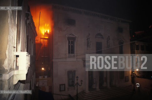 Venezia,29.01.1996.Incendio notturno al Gran Teatro La Fenice.teatro fuoco incendio fiamme distruzione bruciare -Venice, 29.01.1996.Destructive fire at the Gran teatro La Fenice. burn fire blaze ©Graziano Arici/Rosebud2
