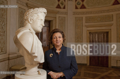 Venice 14/10/11 - The Director of Venice Museums Doundation Gabriella Belli In Dogès Palace - La Direttrice della Fondazione dei musei Civici di Venezia nel Palazzo Ducale di Venezia con un busto di Napoleone I arte ©Graziano Arici/Rosebud2