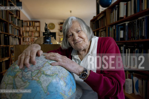 Trieste 21/12/11 - The astrophysicist Margherita Hack at home in Trieste astrofisica scienza ©Graziano Arici/Rosebud2