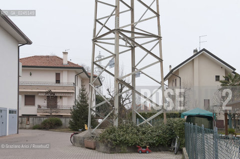 Venezia1/2/12 - Ponteggi e tralicci elettrici dellENEL a Scorzè Terna ©Graziano Arici/Rosebud2