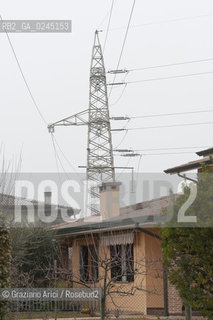 Venezia1/2/12 - Ponteggi e tralicci elettrici dellENEL a Scorzè Terna ©Graziano Arici/Rosebud2