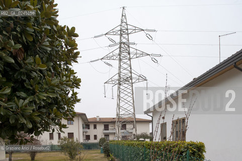Venezia1/2/12 - Ponteggi e tralicci elettrici dellENEL a Scorzè Terna ©Graziano Arici/Rosebud2