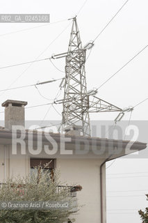 Venezia1/2/12 - Ponteggi e tralicci elettrici dellENEL a Scorzè Terna ©Graziano Arici/Rosebud2