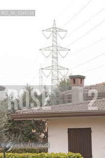Venezia1/2/12 - Ponteggi e tralicci elettrici dellENEL a Scorzè Terna ©Graziano Arici/Rosebud2