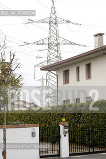 Venezia1/2/12 - Ponteggi e tralicci elettrici dellENEL a Scorzè Terna ©Graziano Arici/Rosebud2