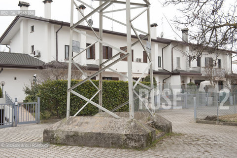 Venezia1/2/12 - Ponteggi e tralicci elettrici dellENEL a Scorzè Terna ©Graziano Arici/Rosebud2