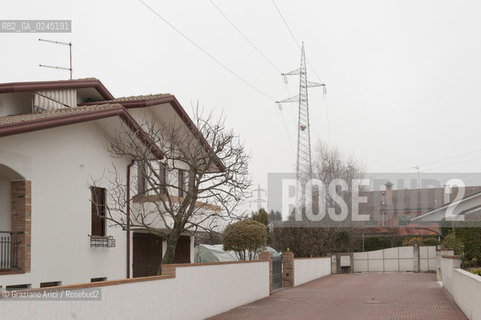 Venezia1/2/12 - Ponteggi e tralicci elettrici dellENEL a Scorzè Terna ©Graziano Arici/Rosebud2