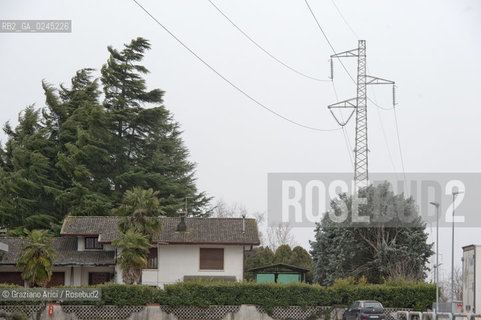 Venezia1/2/12 - Ponteggi e tralicci elettrici dellENEL a Zero Branco Terna ©Graziano Arici/Rosebud2