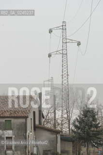 Venezia1/2/12 - Ponteggi e tralicci elettrici dellENEL a Zero Branco Terna ©Graziano Arici/Rosebud2