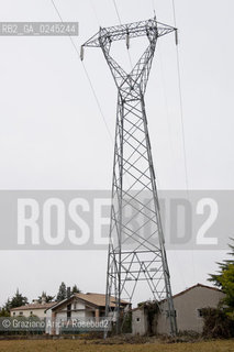 Venezia1/2/12 - Ponteggi e tralicci elettrici dellENEL a Paese Terna ©Graziano Arici/Rosebud2