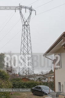 Venezia1/2/12 - Ponteggi e tralicci elettrici dellENEL a Paese Terna ©Graziano Arici/Rosebud2