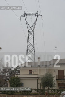 Venezia1/2/12 - Ponteggi e tralicci elettrici dellENEL a Paese Terna ©Graziano Arici/Rosebud2