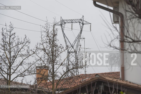 Venezia1/2/12 - Ponteggi e tralicci elettrici dellENEL a Paese Terna ©Graziano Arici/Rosebud2