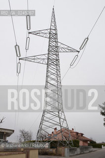 Venezia1/2/12 - Ponteggi e tralicci elettrici dellENEL a Paese Terna ©Graziano Arici/Rosebud2