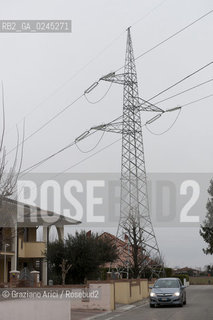 Venezia1/2/12 - Ponteggi e tralicci elettrici dellENEL a Paese Terna ©Graziano Arici/Rosebud2