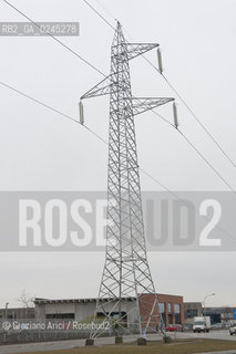 Venezia1/2/12 - Ponteggi e tralicci elettrici dellENEL a Paese Terna ©Graziano Arici/Rosebud2