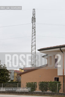 Venezia1/2/12 - Ponteggi e tralicci elettrici dellENEL a Ponzano Terna ©Graziano Arici/Rosebud2