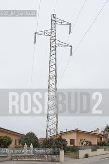 Venezia1/2/12 - Ponteggi e tralicci elettrici dellENEL a Ponzano Terna ©Graziano Arici/Rosebud2