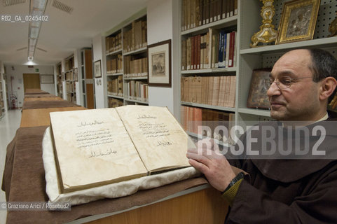 Venice 4/03/12 - S.Francesco della Vigna Monastery Library: The first handprint Koran by the venitian publisher Paganino and Alessandro Paganini (1537/1538) with the Library Director Rino Sgarbossa biblioteca convento stampa corano  ©Graziano Arici/Rosebud2