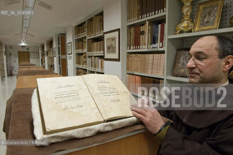 Venice 4/03/12 - S.Francesco della Vigna Monastery Library: The first handprint Koran by the venitian publisher Paganino and Alessandro Paganini (1537/1538) with the Library Director Rino Sgarbossa biblioteca convento stampa corano  ©Graziano Arici/Rosebud2